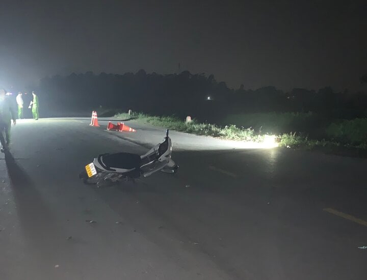 The scene of the incident where a young man broke through a checkpoint to check alcohol concentration and stabbed a police lieutenant colonel, breaking his bones.