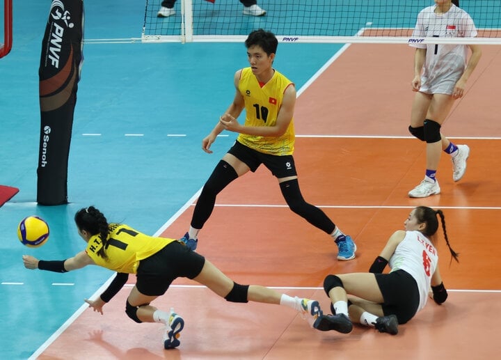 The return of Bich Tuyen helps the Vietnamese women's team increase its strength significantly.