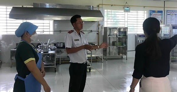 Checking boarding meals at more than 2,000 schools in Ho Chi Minh City: No errors found