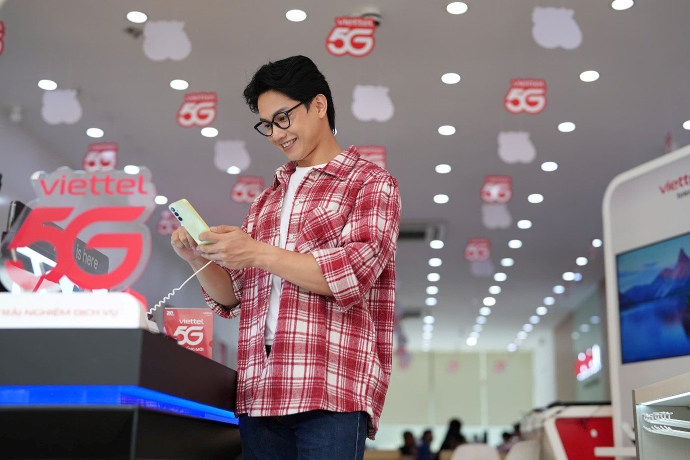 Trở thành người dùng 5G qua hệ gói cước NINE của Viettel- Ảnh 2.