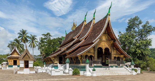 Admira templos antiguos con una arquitectura única en Laos