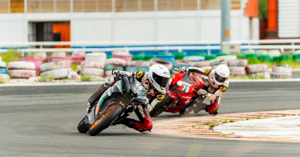 Lanzamiento de la carrera de motociclismo del Gran Premio de Vietnam