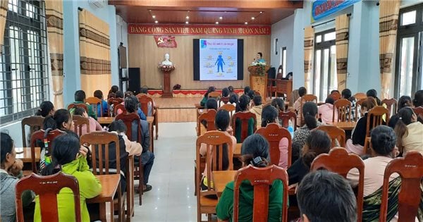 Phuoc Son (Quang Nam) : efforts pour réduire le mariage des enfants dans les zones peuplées de minorités ethniques