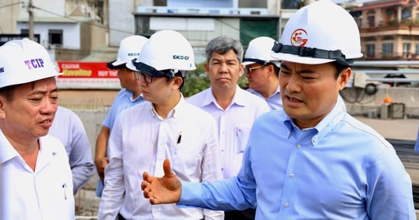 Two major bridges in Binh Tan rush to open to traffic before Tet