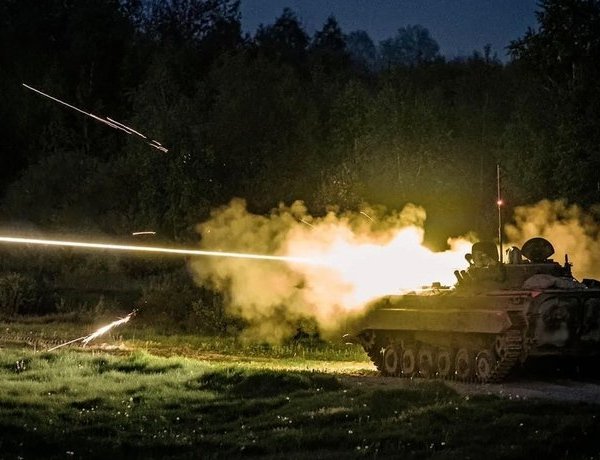 Russian anti-tank guided missile destroys US Bradley fighting vehicle in Zaporozhy