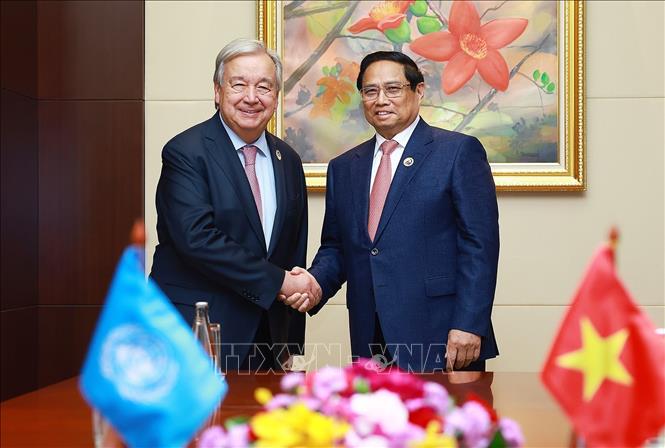 El primer ministro Pham Minh Chinh se reúne con el secretario general de las Naciones Unidas, Antonio Guterres