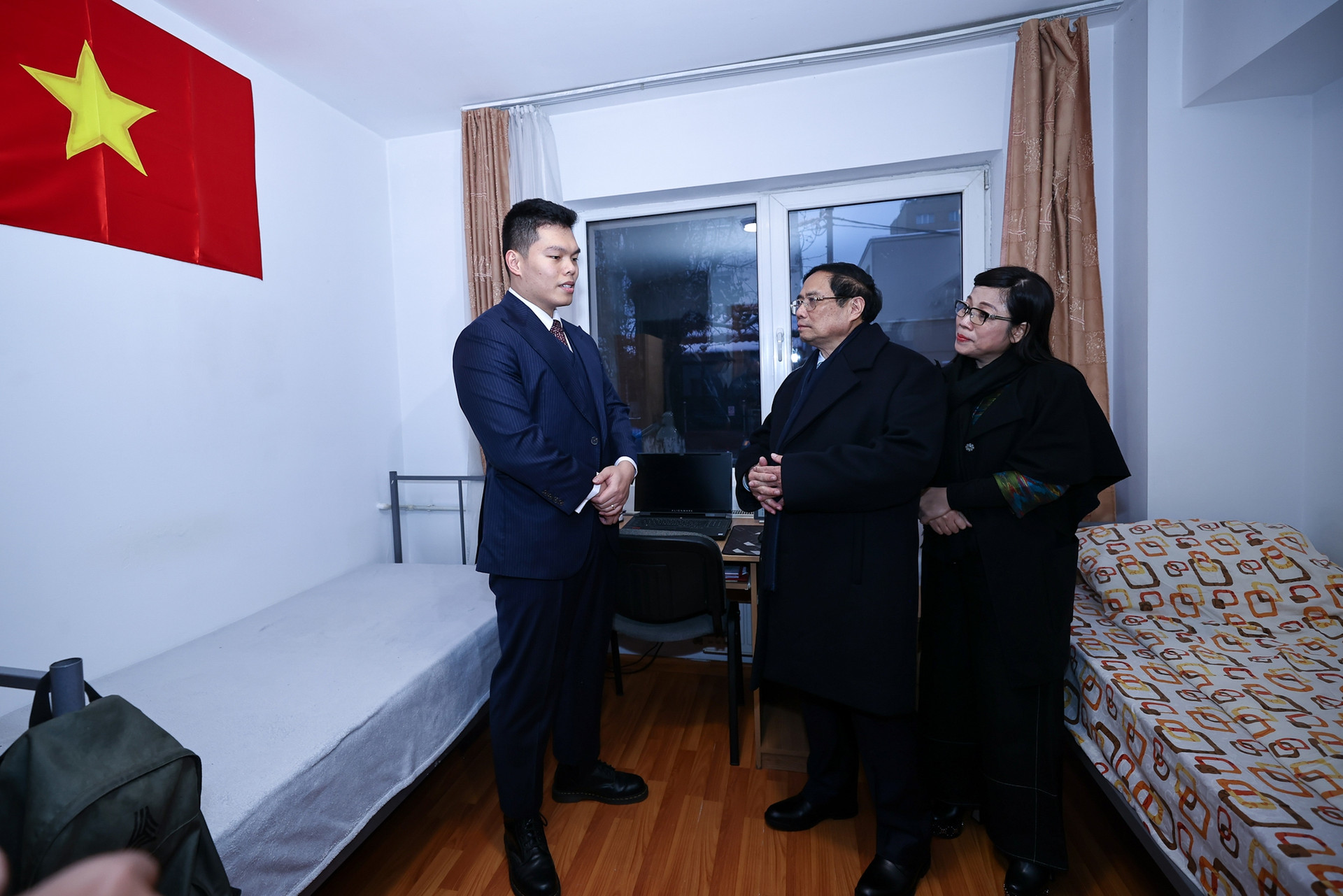 Thủ tướng Phạm Minh Chính thăm, làm việc tại Đại học Kỹ thuật Xây dựng Bucharest - Ảnh 4.