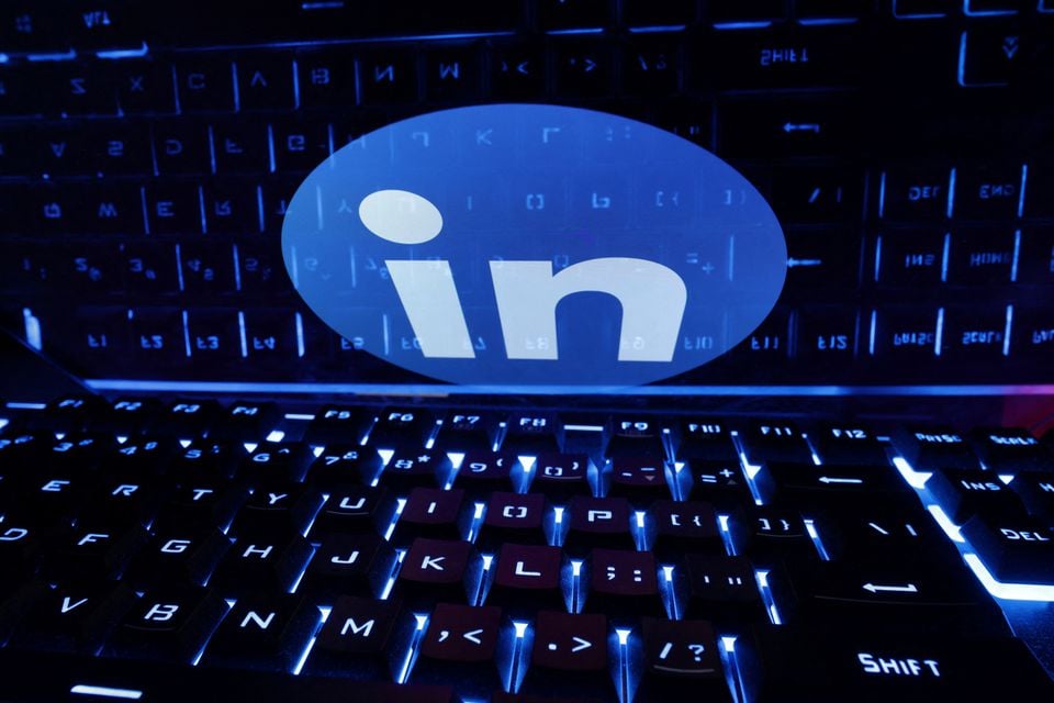 La red social LinkedIn recortará personal y aplicaciones en China imagen 1