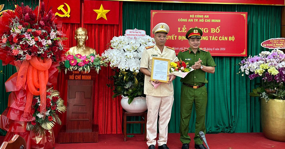 Polizei von Ho-Chi-Minh-Stadt ernennt Leiter der Kriminalpolizei und der Wirtschaftspolizei