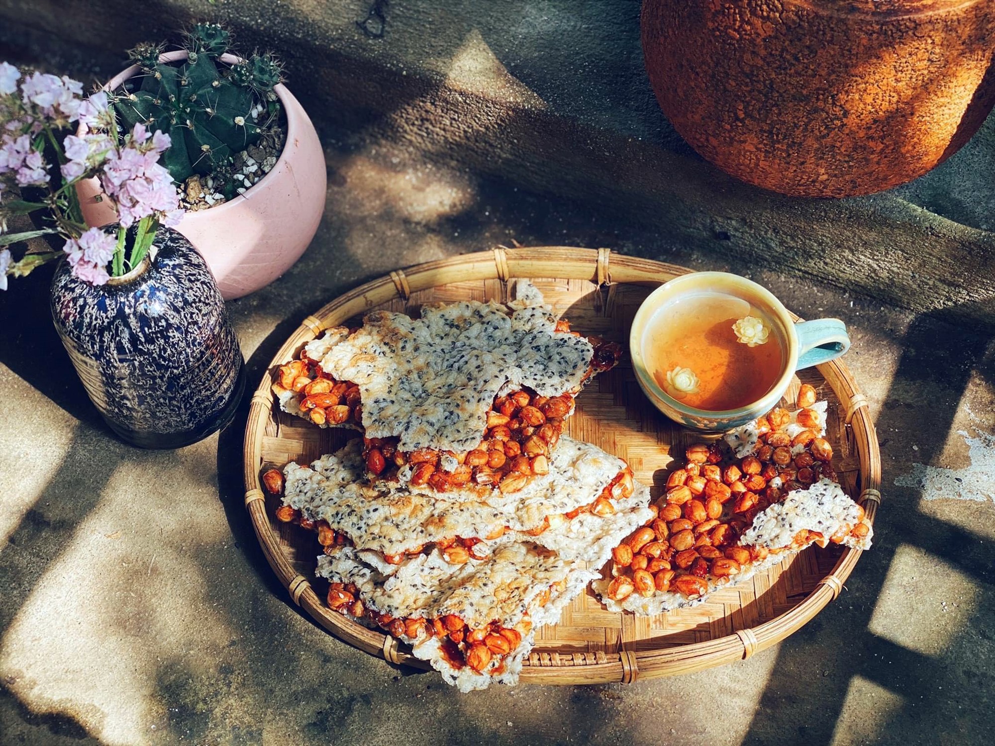 Peanut candy in childhood memories. Photo: N.T