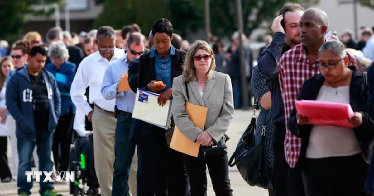 Recession storm casts shadow over US tech job market