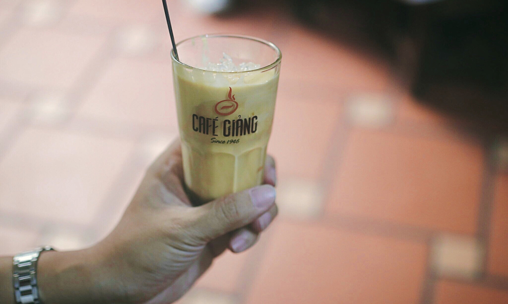 Giang Yen Phu, the place to find the old 'flavor' of egg coffee