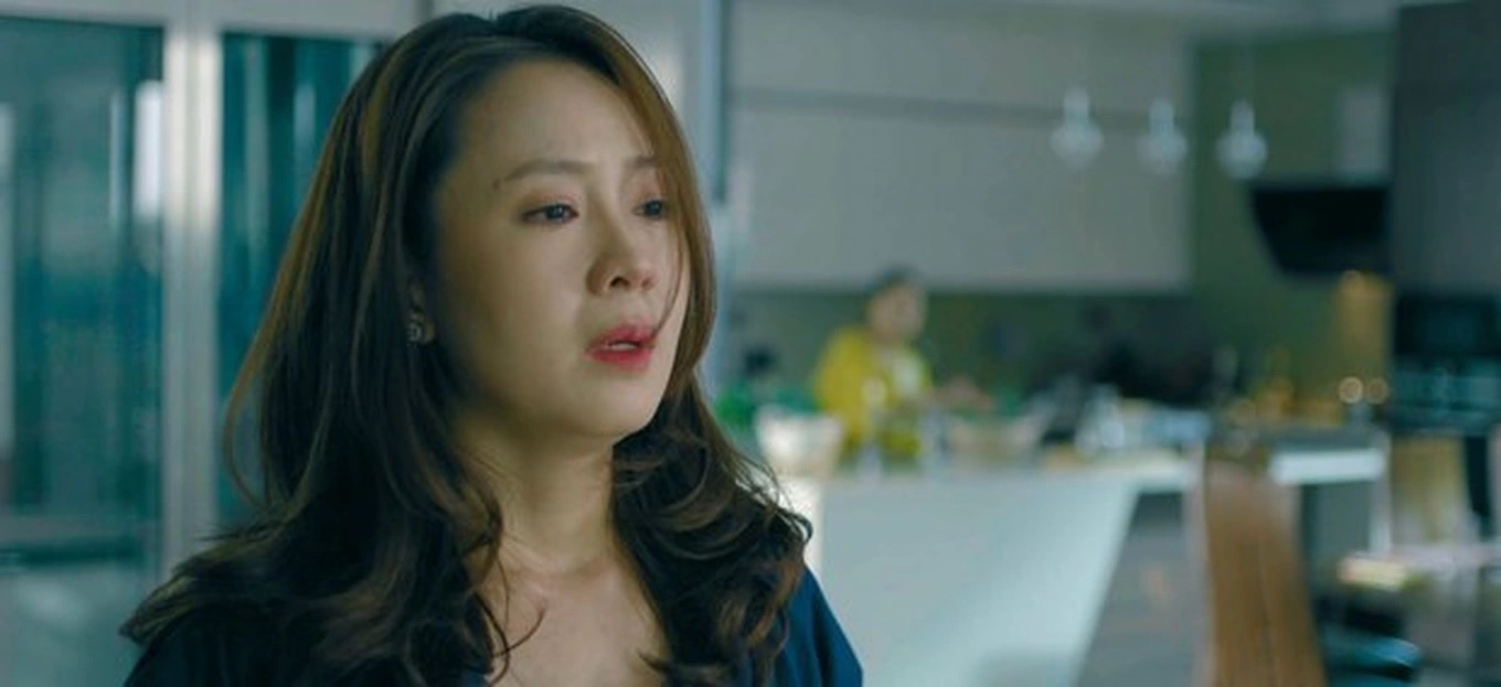 Hồng Diễm có nhiều phân cảnh cao trào trong “Hành trình công lý“. Ảnh: Cắt từ phim