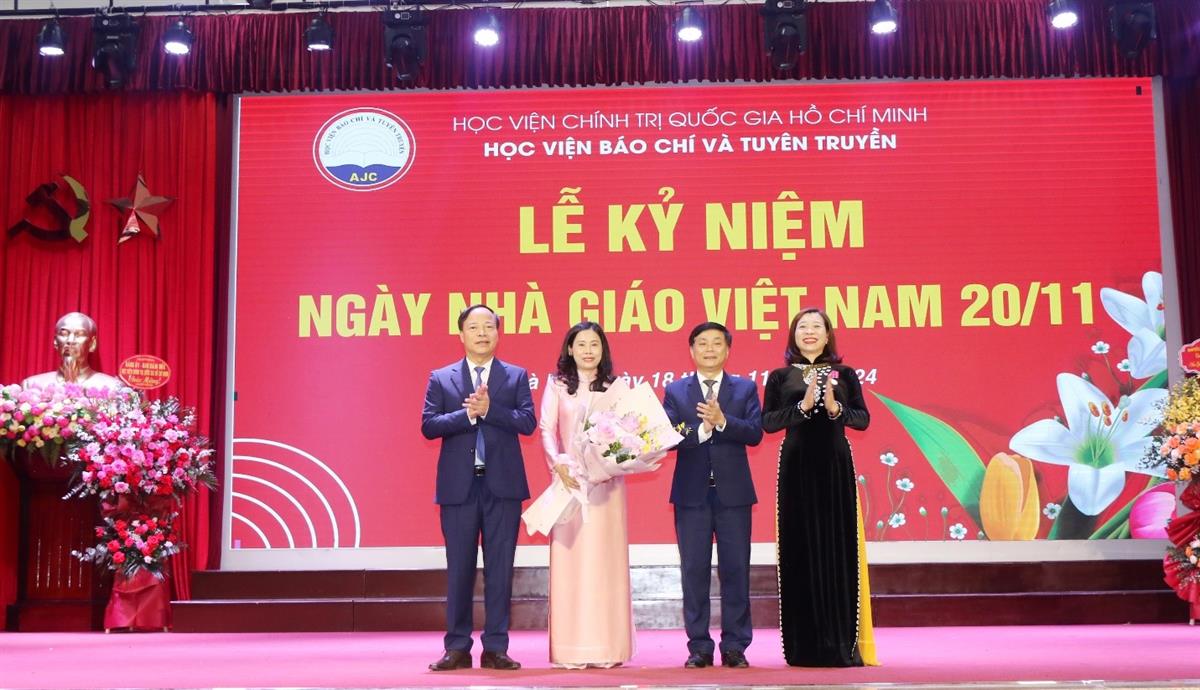 Học viện Báo chí và Tuyên truyền tổ chức Lễ kỷ niệm 42 năm Ngày Nhà giáo Việt Nam (20/11/1982 – 20/11/2024)