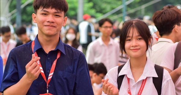 Combien coûtent les frais de scolarité pour le prochain cours à l'Université des sciences et technologies de Hanoi ?