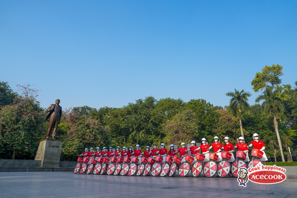 โรดโชว์ส่งเสริมเช็คอินเฝอฮานอย ณ สวนเลนิน