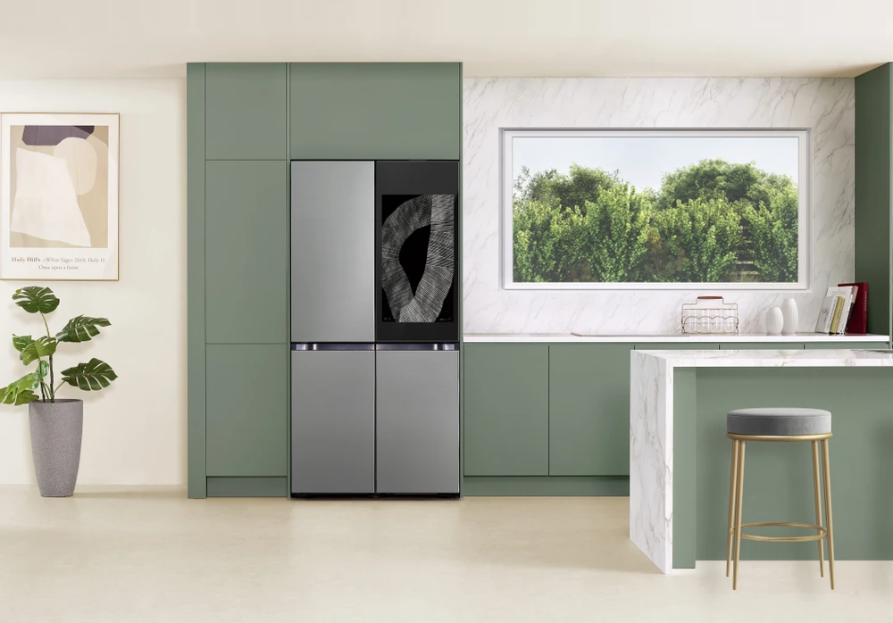 Bespoke 4-Door Flex Refrigerator with AI Family Hub at its heart