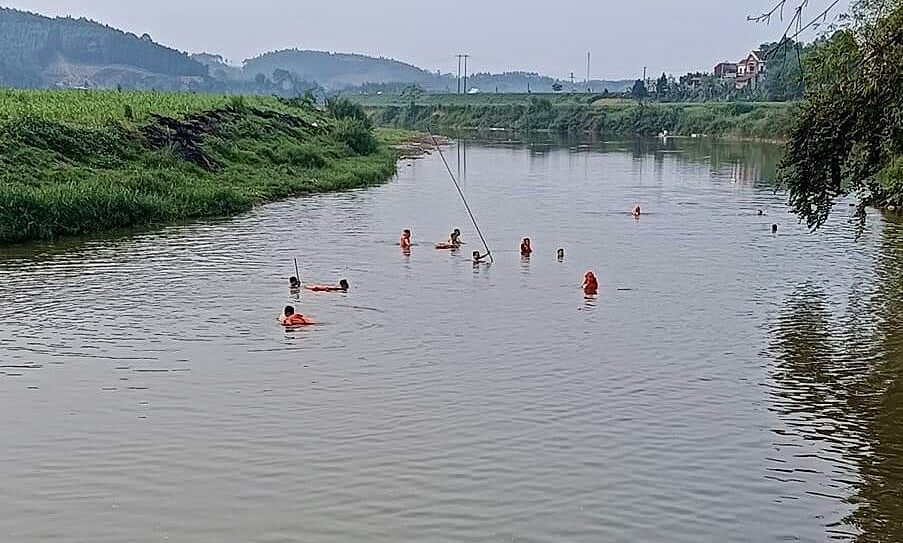 Zwei männliche Studenten ertranken beim Baden im Fluss