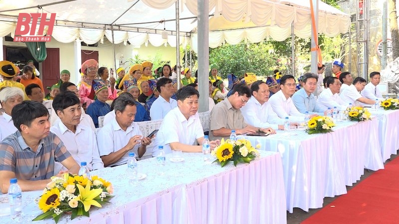Commémoration du 624e anniversaire de la mort du saint Tran Khat Chan