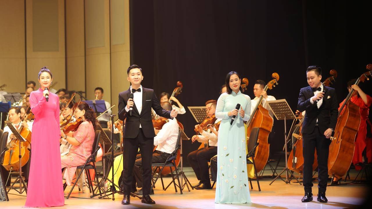 Las olas musicales del lago Green Sword conmemoran el Día de la Música de Vietnam 2023 6