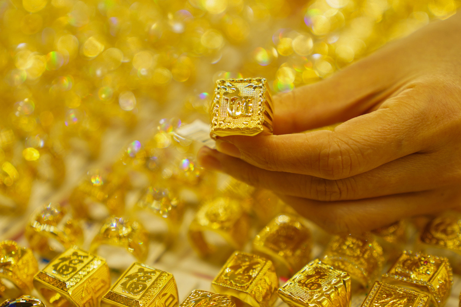 w-gold-silver.jpg