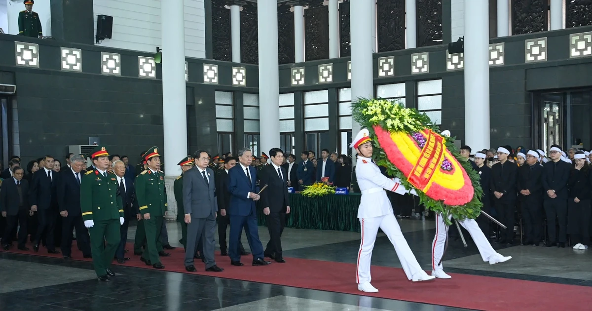 [Foto] Feierliche Beerdigung von General Nguyen Quyet