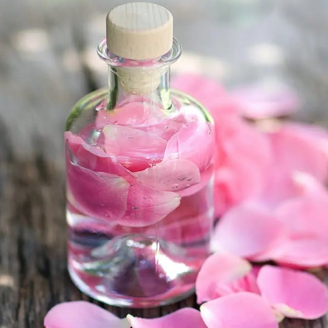 8 benefits of roses for health and beauty
