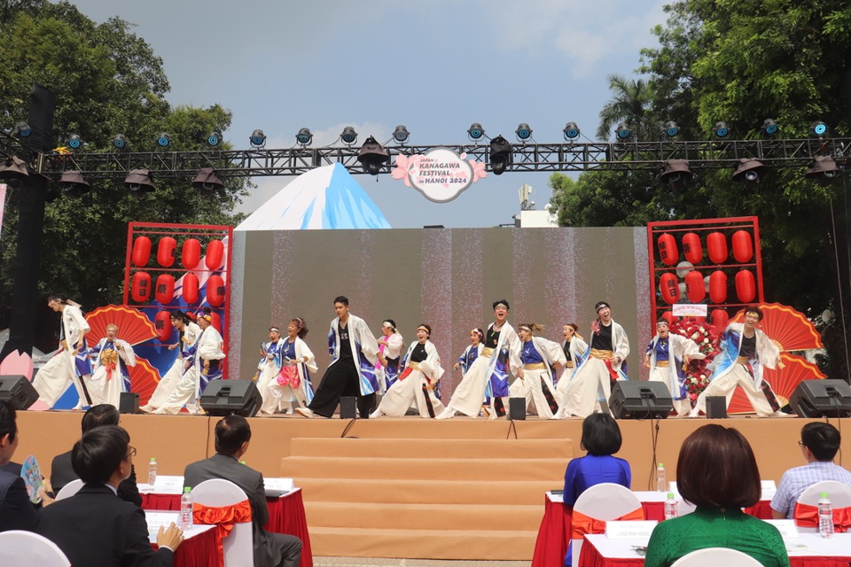 Antes de la ceremonia de apertura se realizaron varias representaciones artísticas impregnadas de identidades culturales vietnamitas y japonesas. Foto: Van Ha