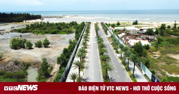 Der Direktor einer Immobilienfirma in Binh Thuan wurde verhaftet, weil er ein Scheinprojekt zum Zwecke des Betrugs und der Aneignung von Eigentum ins Leben gerufen hatte. (Foto: Provinzpolizei Binh Thuan)