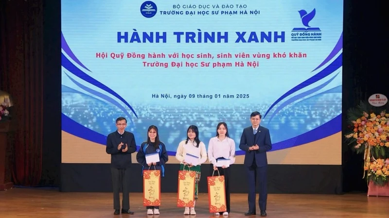 Đồng hành với học sinh, sinh viên vùng khó khăn