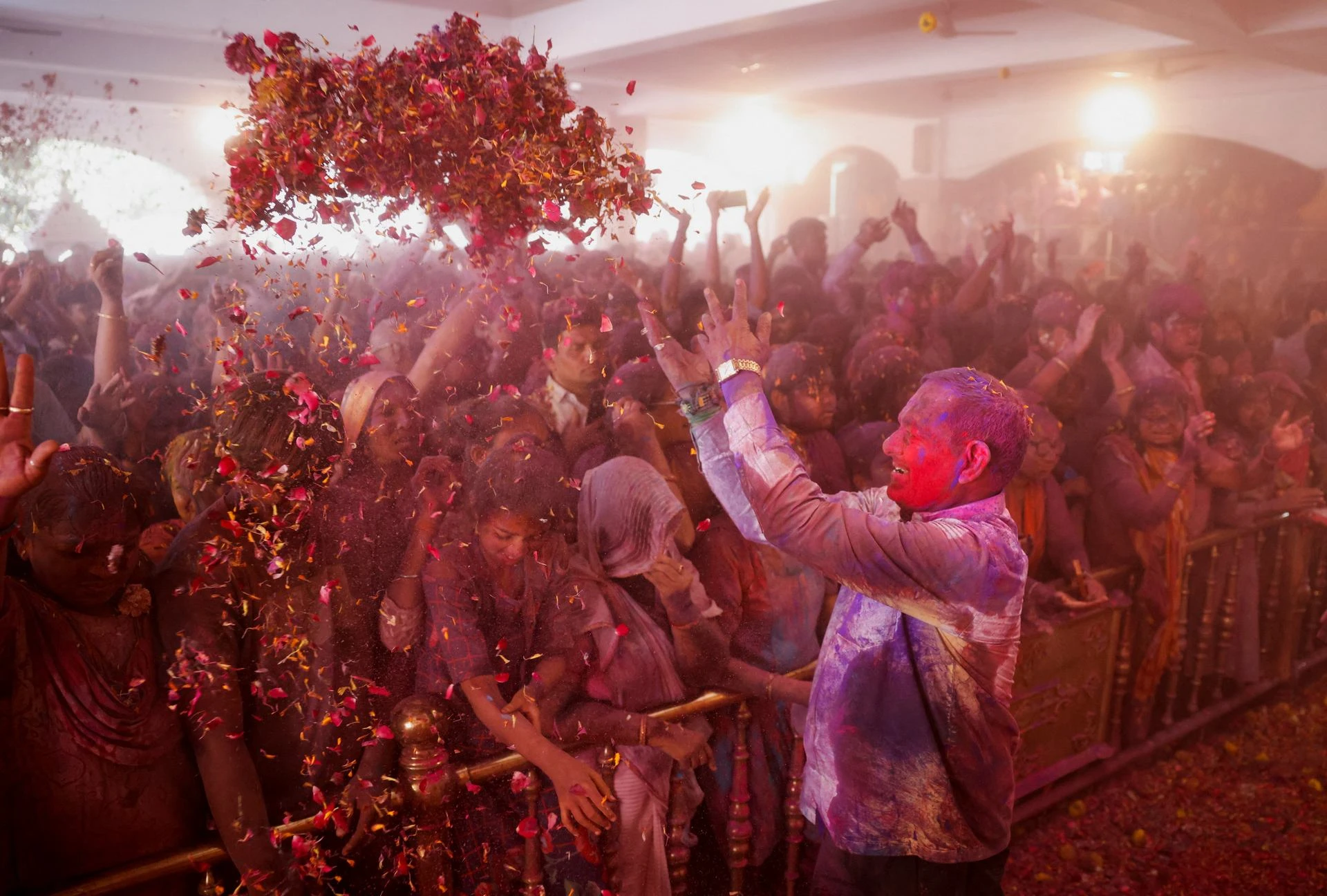 [Foto] Farbenfrohes Hindu-Fest Holi, Foto 9