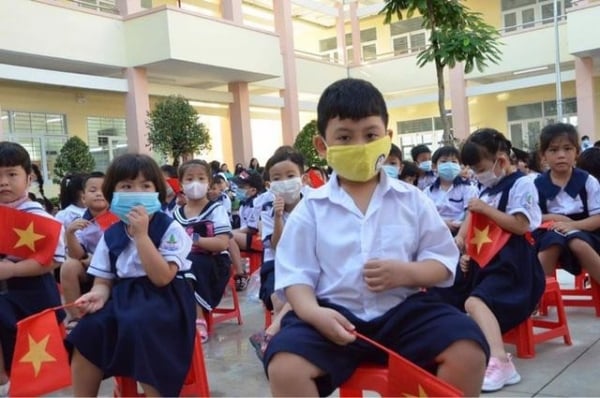 Frais de scolarité pour l'année scolaire 2024-2025 pour les élèves de la ville. Hô Chi Minh