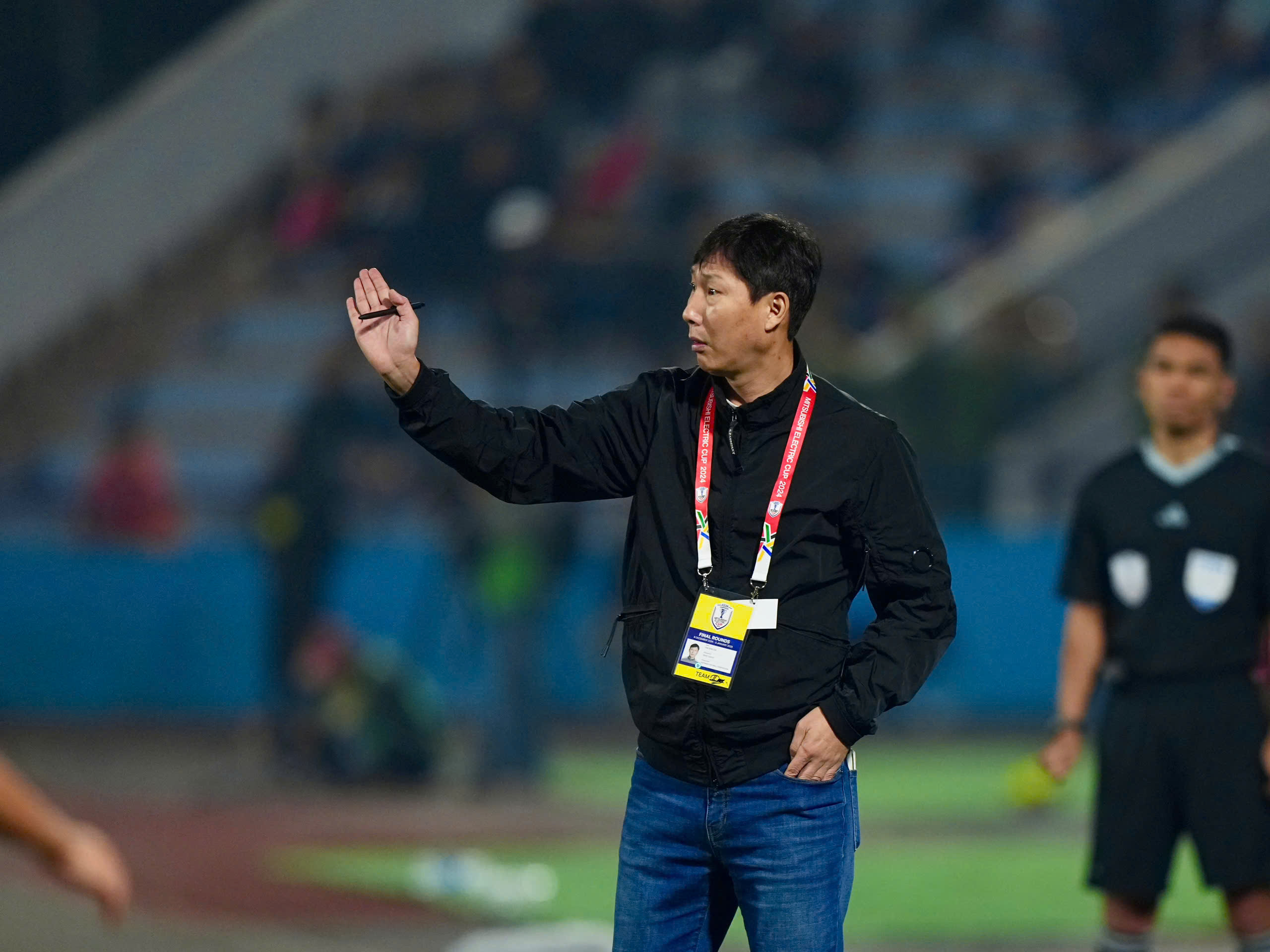 โค้ช คิม ซัง-ซิก มีชัยชนะสำคัญกับทีมชาติเวียดนาม HLV Kim Sang-sik có chiến thắng quan trọng cùng đội tuyển Việt Nam