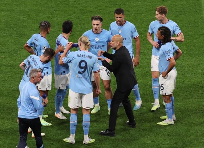 Trainer Guardiola leitet die Spieler von Man City während des Champions-League-Finales im Atatürk-Stadion in Istanbul am 10. Juni. Foto: Reuters