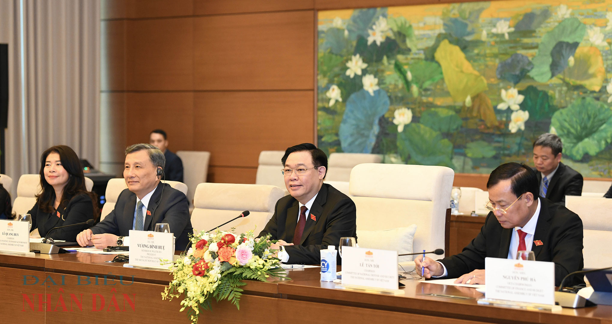 Chủ tịch Quốc hội Vương Đình Huệ tiếp Đoàn nghị sĩ Hoa Kỳ