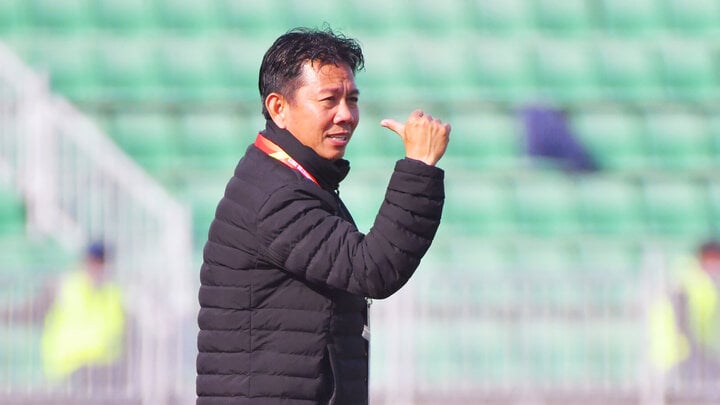 Coach Hoang Anh Tuan has led Vietnam's youth teams for many years.