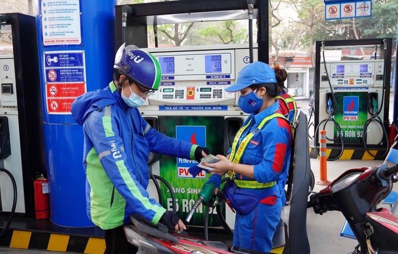 財務省はガソリンスタンドでの請求書発行の管理について地方自治体の連携を提案