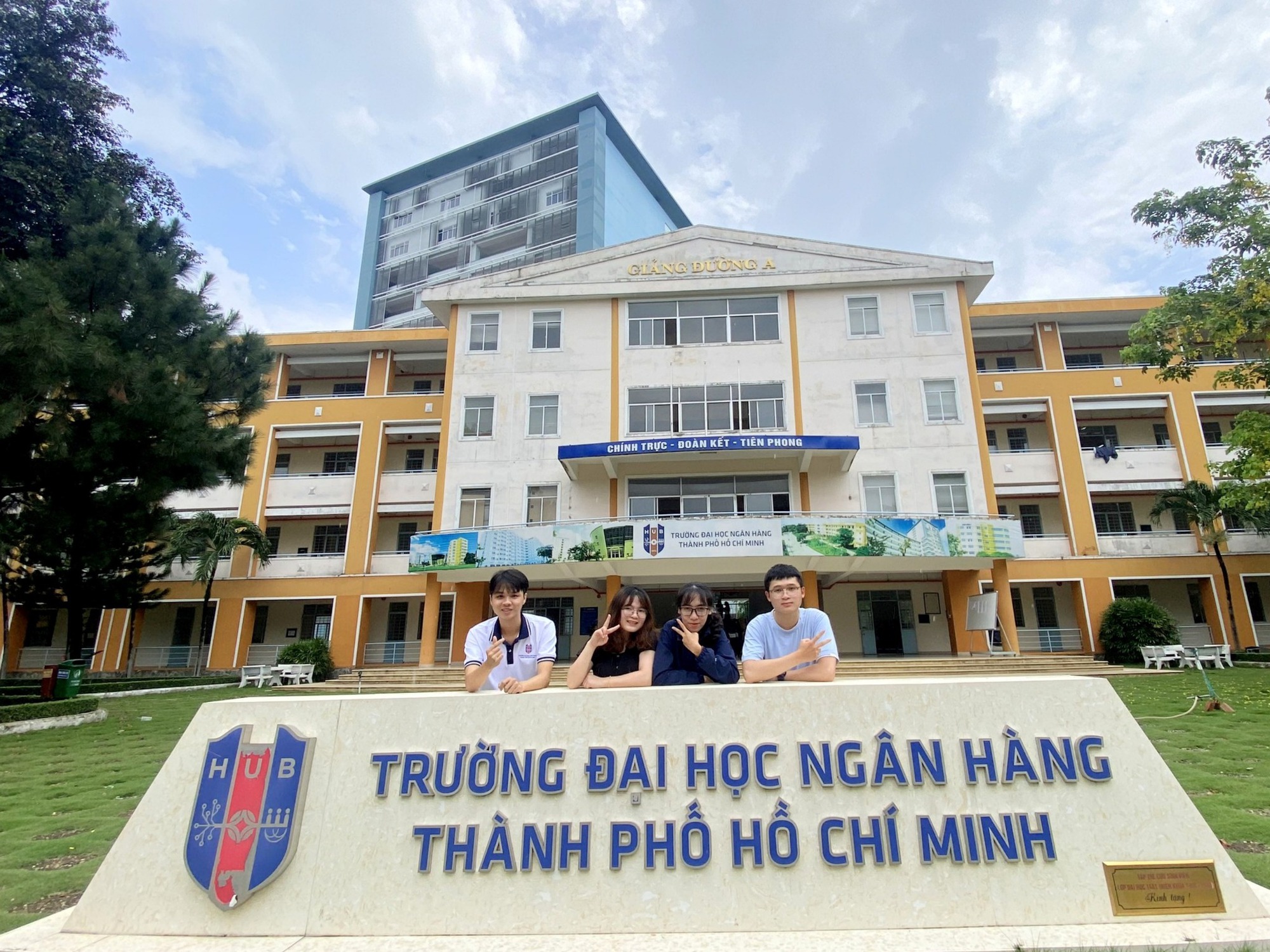 ホーチミン市銀行大学はベトナム国家銀行の管轄下にある公立機関です。画像1