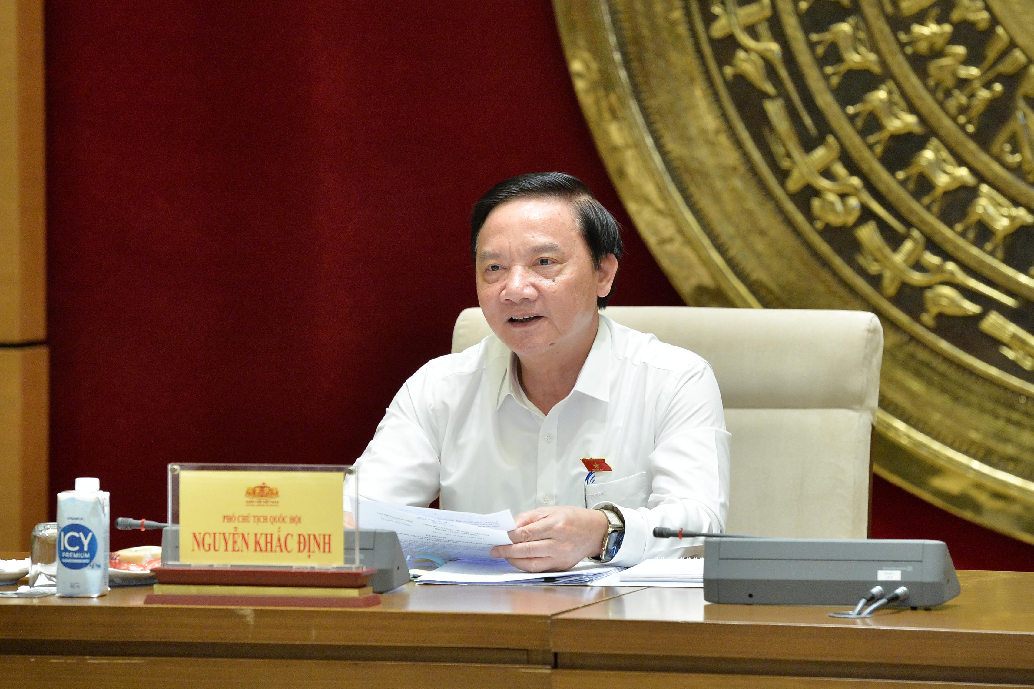 Vice Chairman of the National Assembly Nguyen Khac Dinh works with the National Assembly Office -2