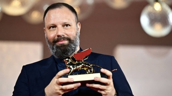 „Poor Things“ von Regisseur Yorgos Lanthimos ist ein großer Erfolg bei den Filmfestspielen von Venedig 2023