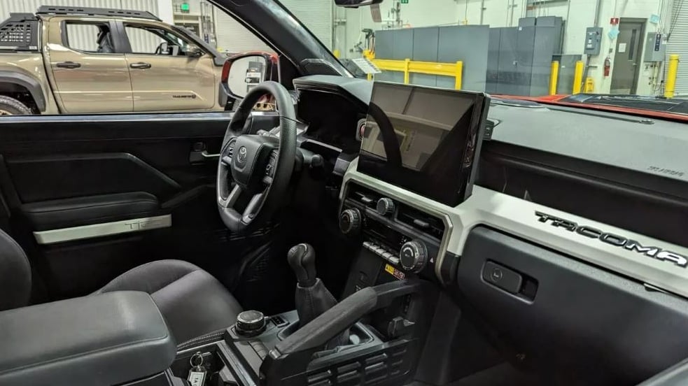 Toyota Tacoma 2024 លក់ក្នុងតម្លៃ ៧៩៩ លានដុង រូបភាព ២