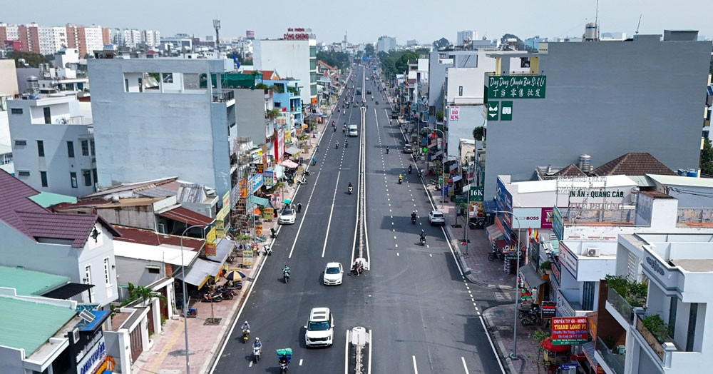 បានបញ្ចប់ការពង្រីកផ្លូវពី ៨ម ទៅ ៣០ម នៅខ្លោងទ្វារខាងលិចទីក្រុងហូជីមិញ