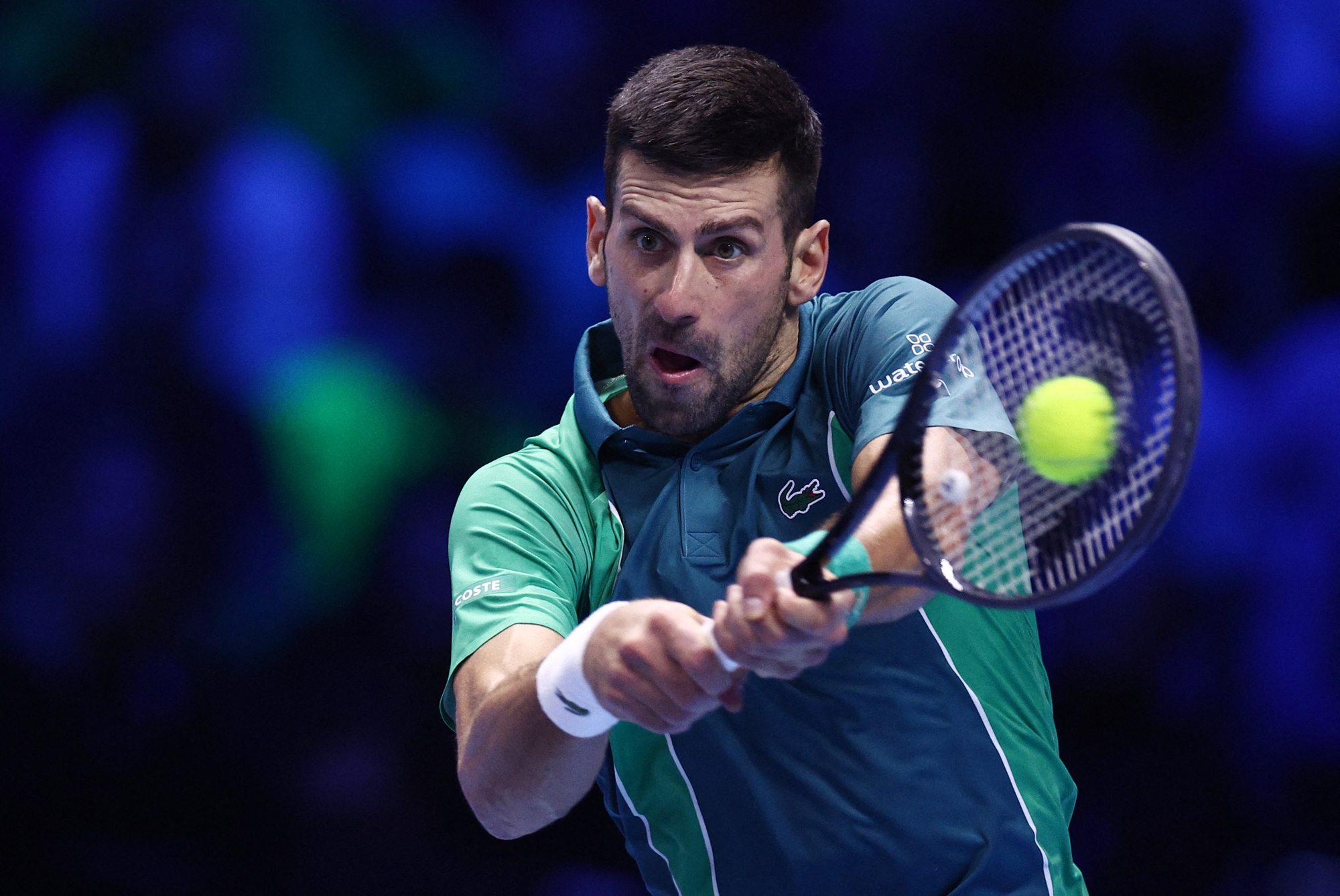 Bị la ó trên sân Pala Aplitour, Djokovic nhận thất bại đầu tiên sau 4 tháng - Ảnh 1.