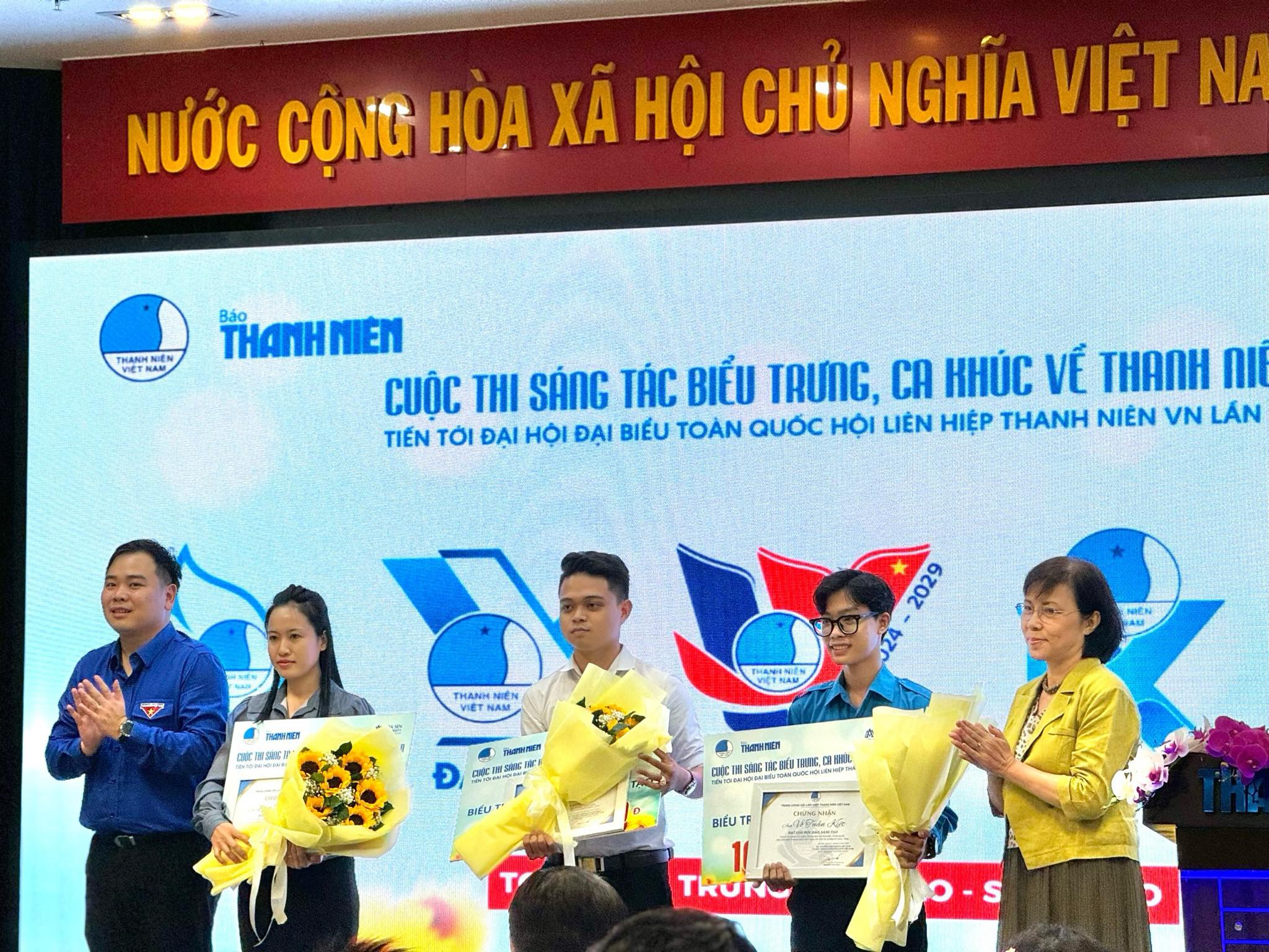 Báo Thanh Niên trao giải ca khúc hay về thanh niên- Ảnh 4.