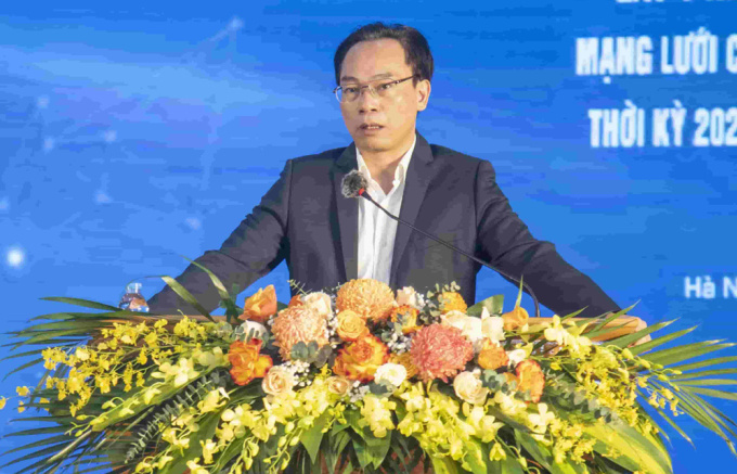 Thứ trưởng Giáo dục và Đào tạo Hoàng Minh Sơn tại tọa đàm sáng 30/11 ở Hà Nội. Ảnh: Ban tổ chức