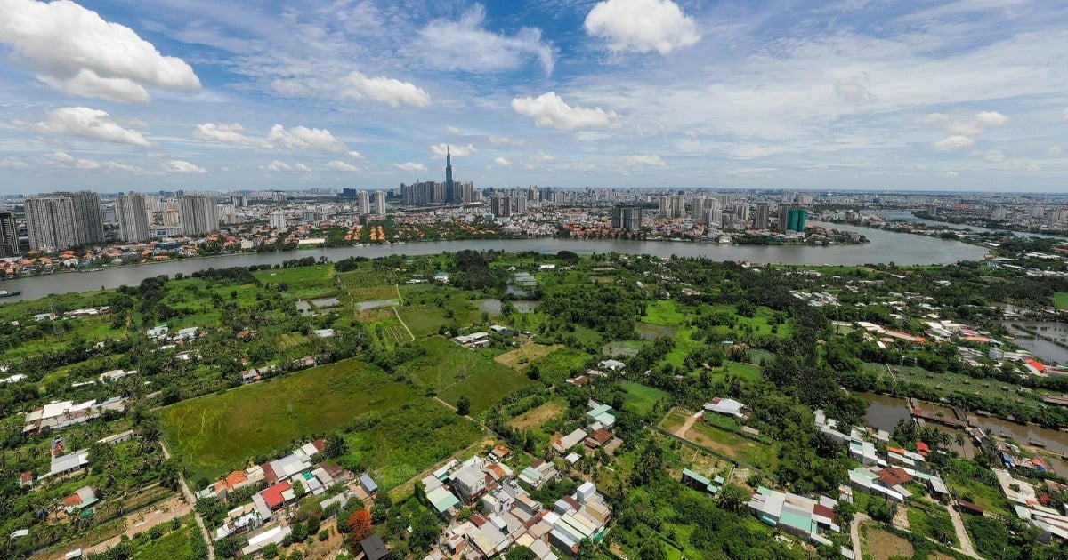 Ho Chi Minh City will contribute ideas to resolve the rights of people with land in the planning.