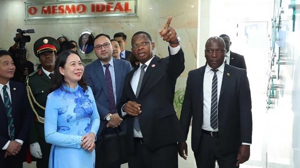 La vice-présidente Vo Thi Anh Xuan rencontre le secrétaire général du parti du Front de libération du Mozambique