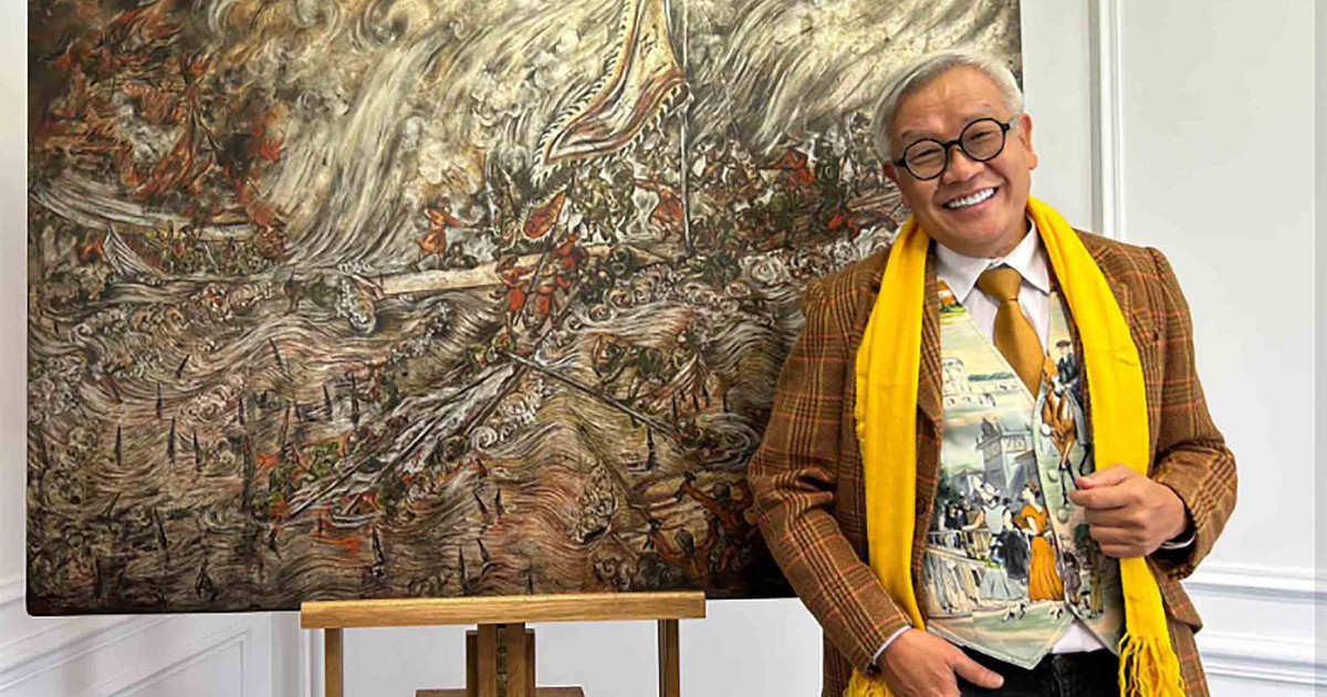 The Battle of Bach Dang River, said to be by famous painter Nguyen Gia Tri, sold for 13 billion VND