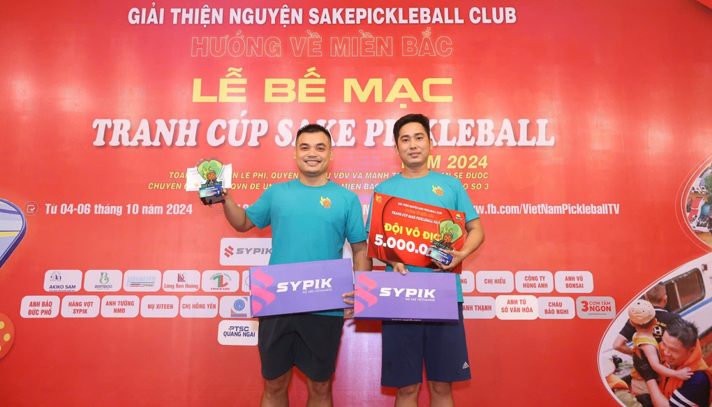 Vợt pickleball Sypik Triton Pro được đấu giá 200 triệu đồng - 5