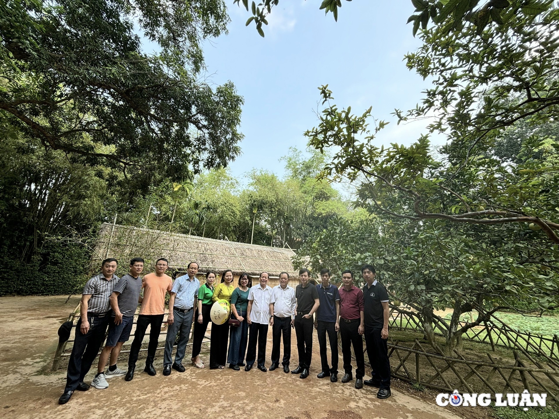 La délégation de reporters, de journalistes et de l'opinion publique en visite à Bac Ninh, photo 3